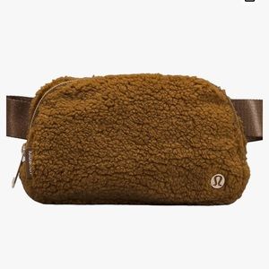 Lululemon Everywhere Fleece Belt Bag